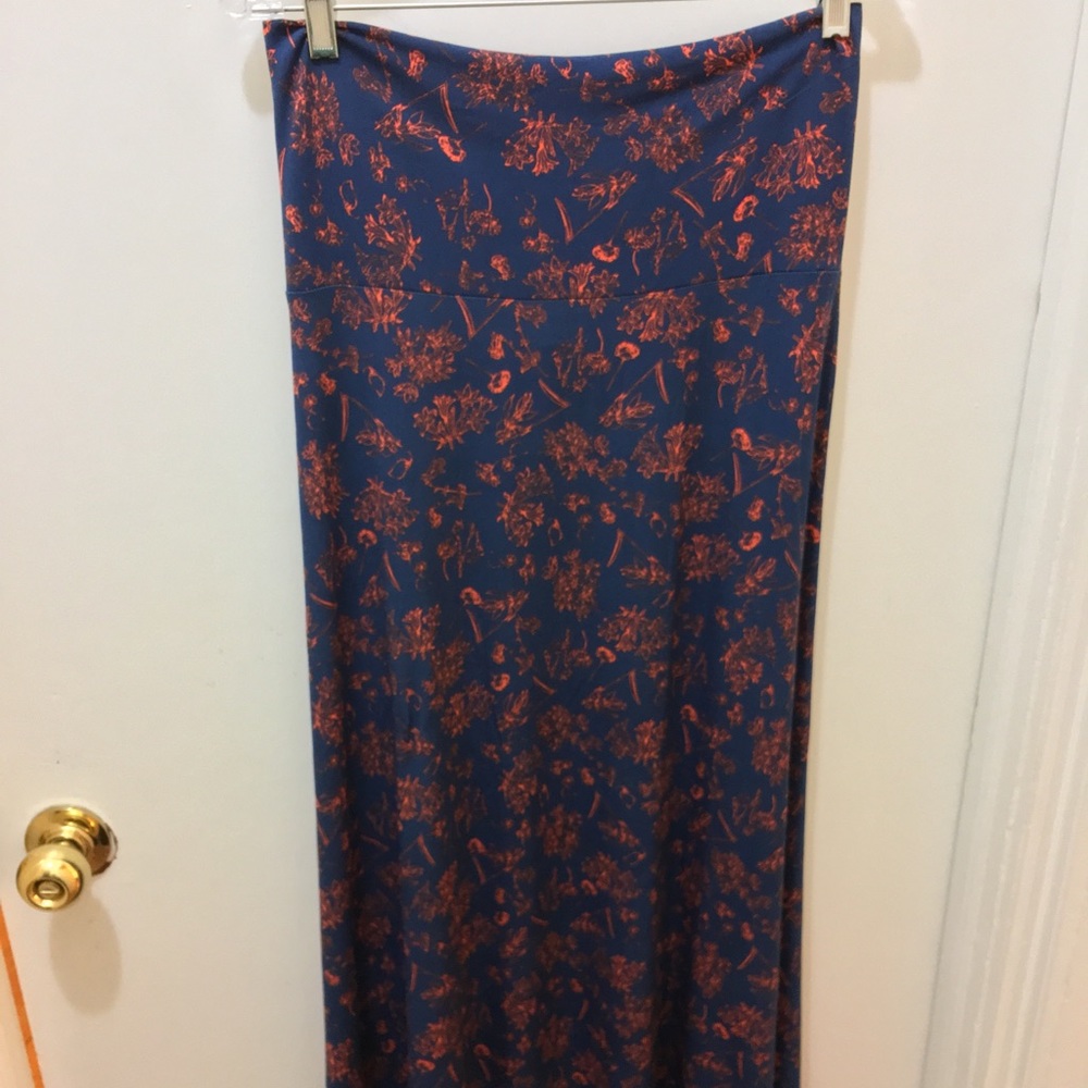 **SO PRETTY** XXL LuLaRoe Maxi Skirt
